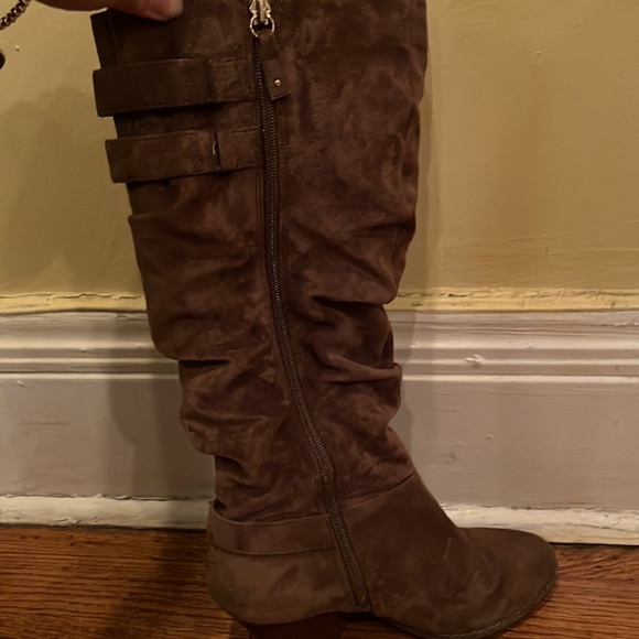 Brown boots - Picture 5 of 5